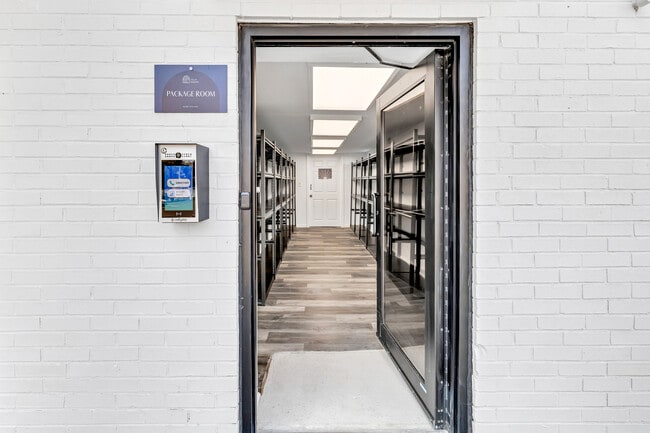 Package Room - Villa Square