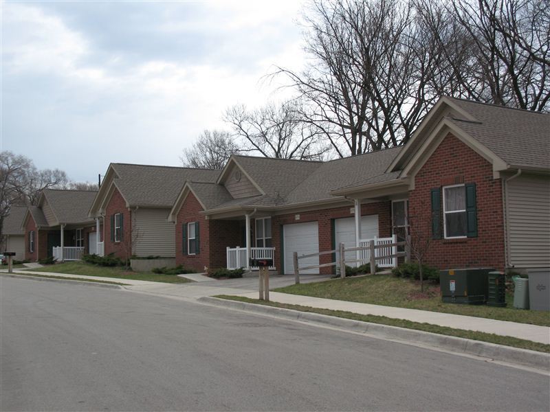 Building Photo - 2 br, 1 bath Duplex - Village at Jackson Hill