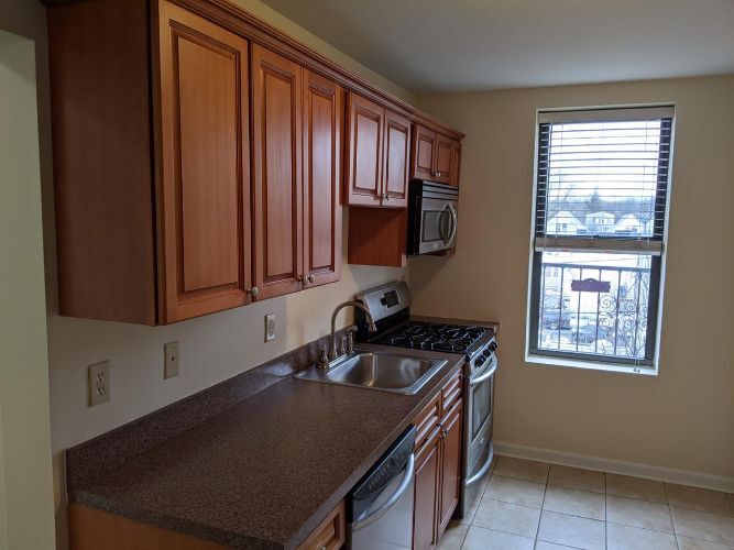 Primary Photo - 761 Avenue A