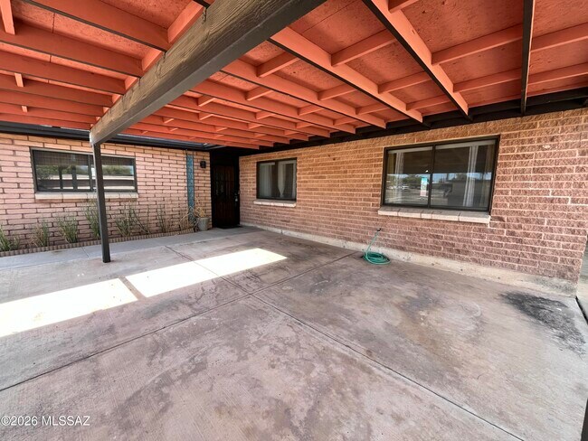 Foto del edificio - 7641 E Palma St