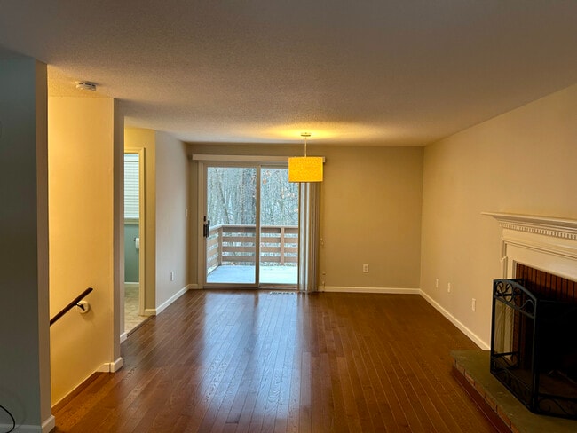 Foto del edificio - 21 Waterview Dr