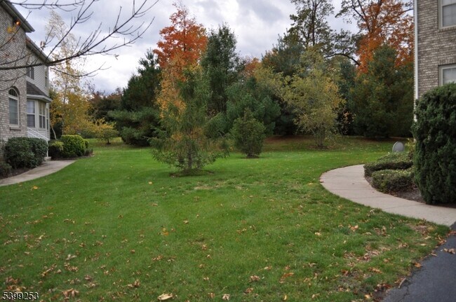 Building Photo - 2406 Taggert Dr