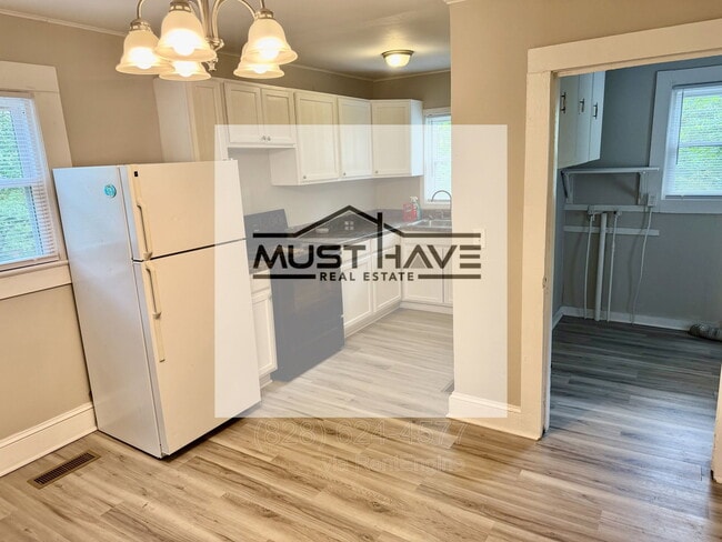 Foto del edificio - 515 Ridgeway Pl SW