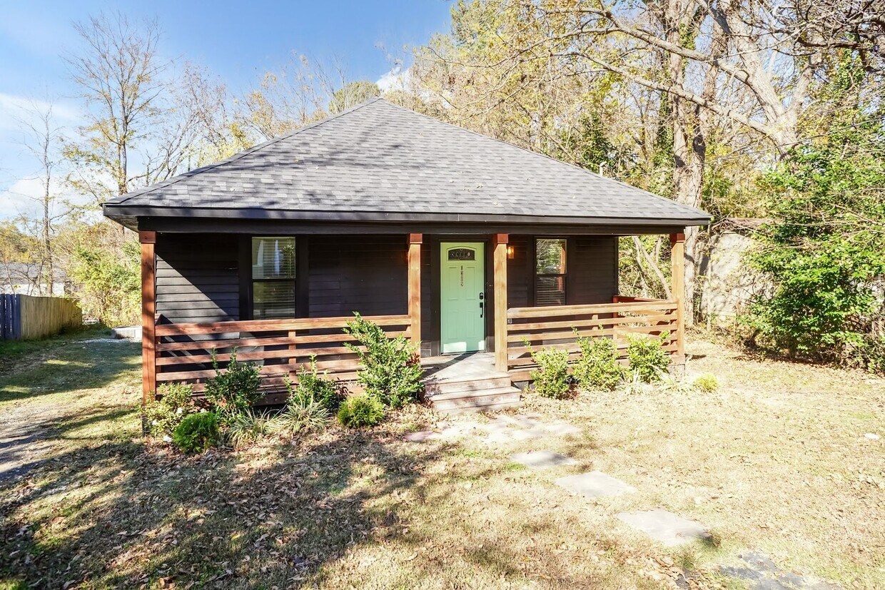 Foto principal - Two Bedroom Home