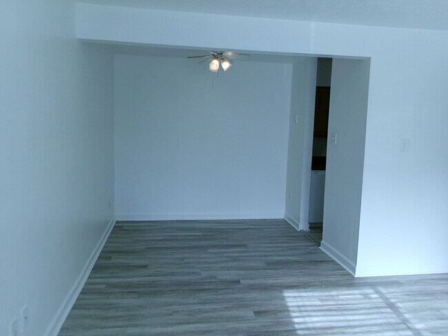 Foto del edificio - 615 Carter Ln
