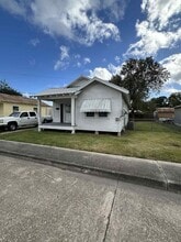 Building Photo - 431 Columbus St