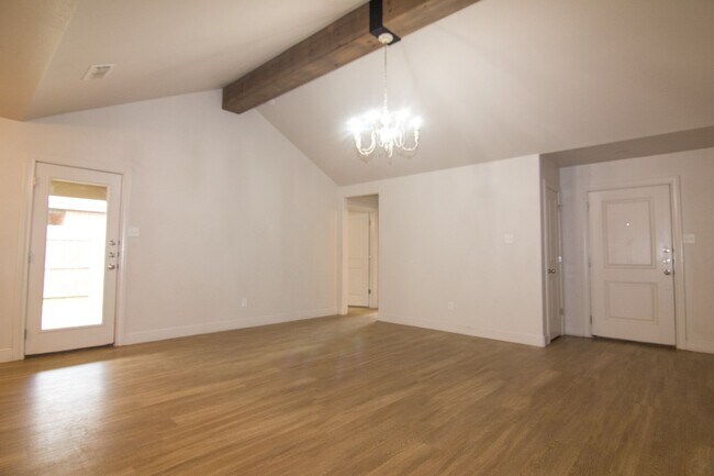Foto del edificio - 3 bed 2 bath Duplex - Lubbock Cooper ISD