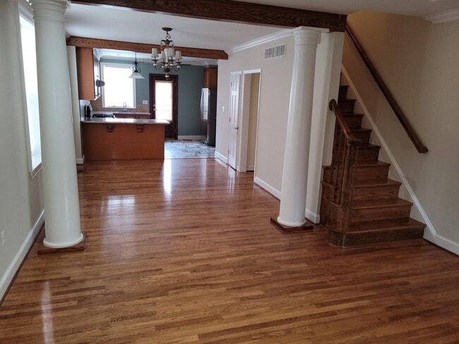 Building Photo - 333 Folcroft St