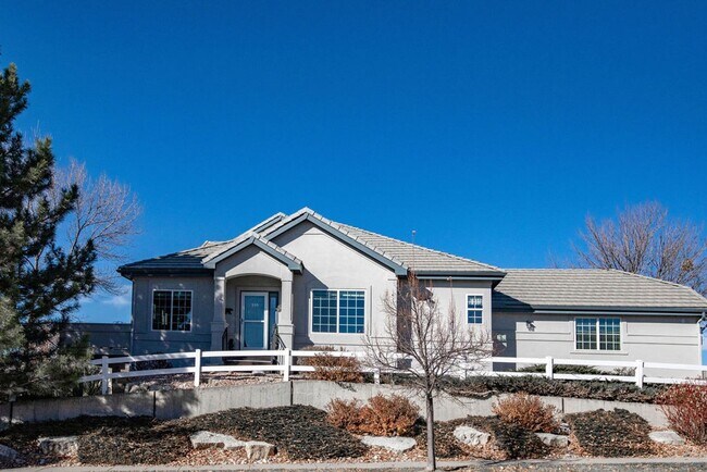 Building Photo - 3 Bedroom with Office near Mariana Butte G...