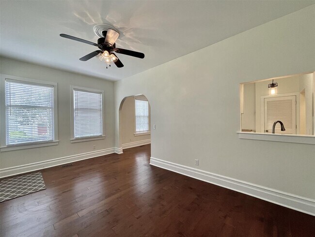 Building Photo - 160 Palmetto Rd