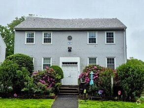 Building Photo - 14 Scuppo Rd