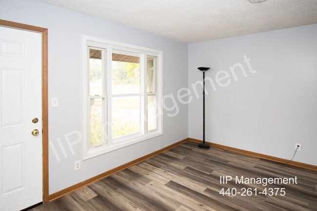 Building Photo - Cozy and Inviting 4 bedroom in Wellington ...