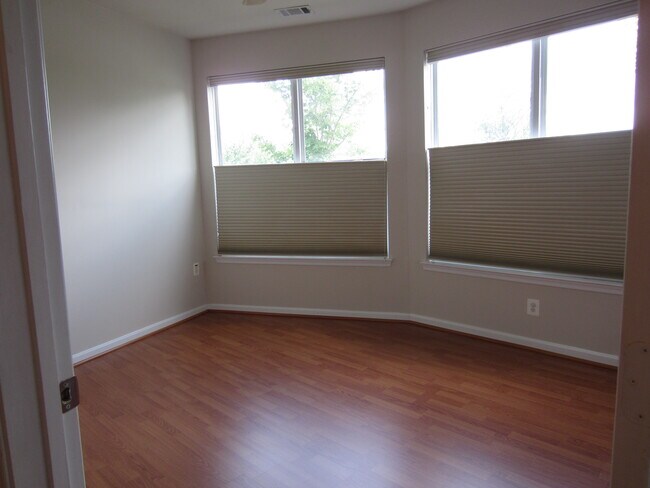 Bedroom Windows - 9480 Virginia Center Blvd