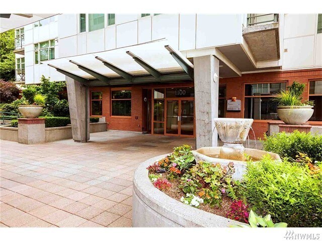 Foto del edificio - Charming Studio in Downtown Bellevue