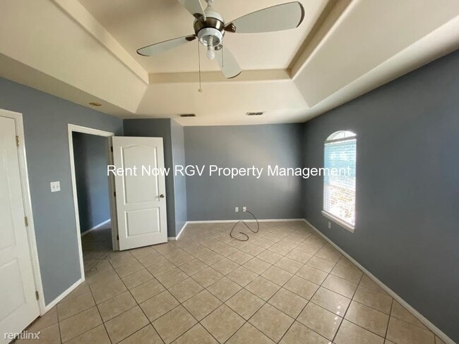 Building Photo - 2 br, 2.5 bath Townhome - 1424 Nassau St