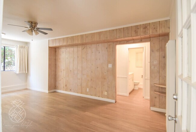 Foto del edificio - 2262 Fox Hills Dr