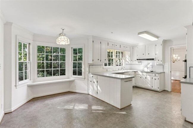 Building Photo - 5189 Hidden Branches Cir