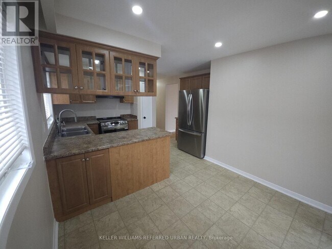 Building Photo - 30 Picaro Dr