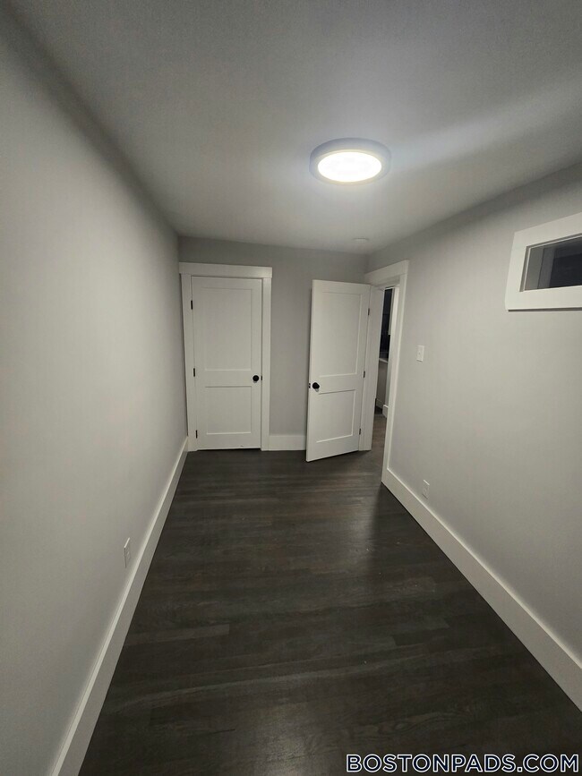 Foto del edificio - 118 Marginal St