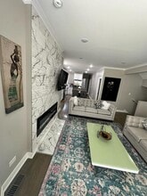 Building Photo - 6807 S Calumet Ave