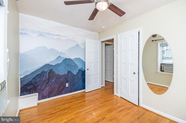 Building Photo - 2614 Jefferson Dr