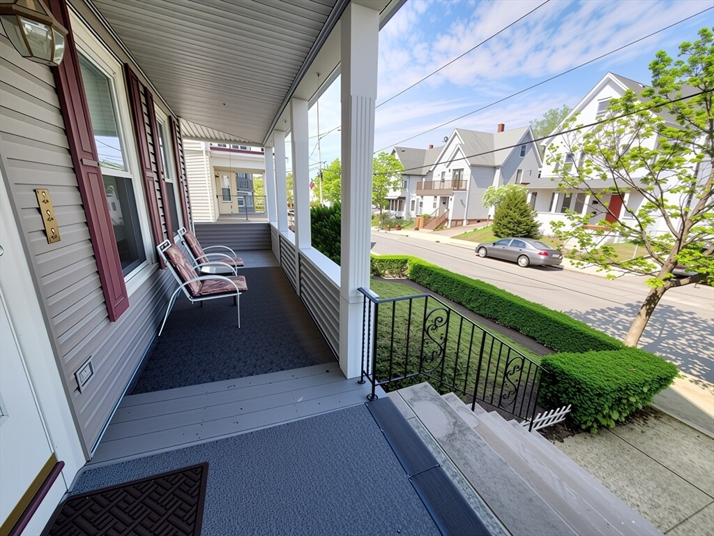 Primary Photo - 17 Upham St