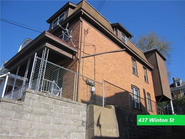 Building Photo - 437 Winton St