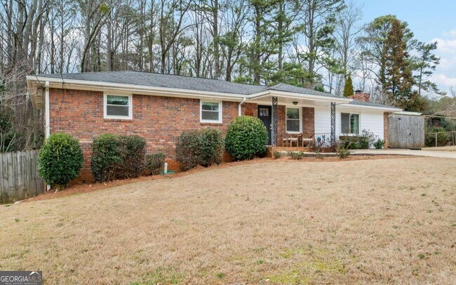 Building Photo - 3235 Highland Dr SE