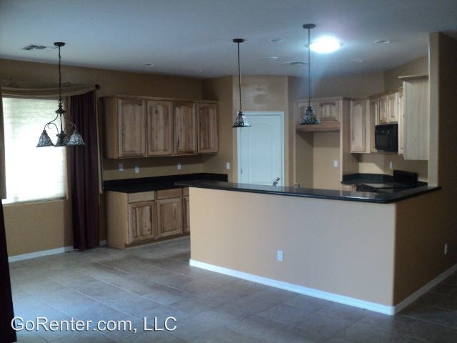 Building Photo - 17442 W Evans Dr