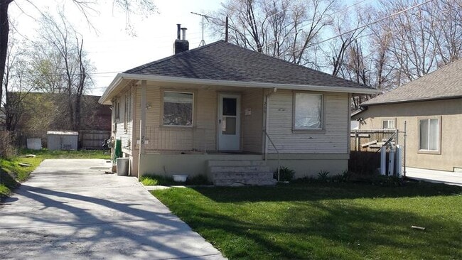 Building Photo - 266 S 900 W