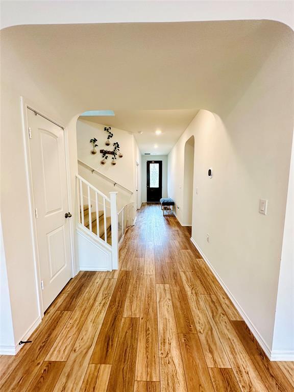 Building Photo - 524 Ayinger Ln