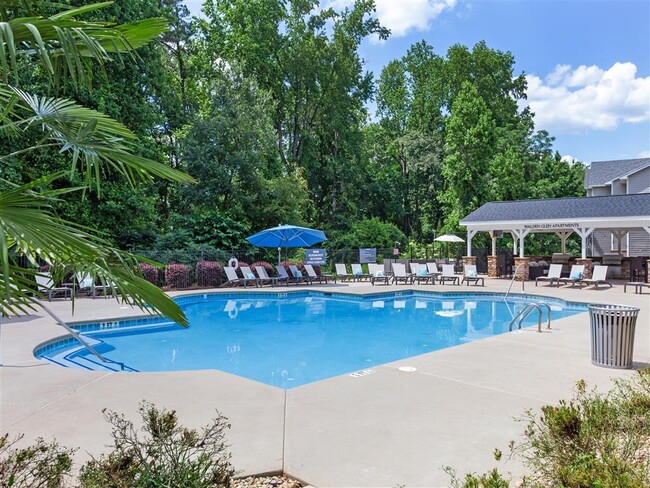 Pool - Walden Glen Apartments