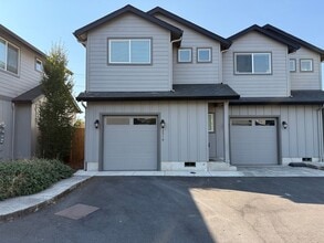 Building Photo - 2519 Justine Ln