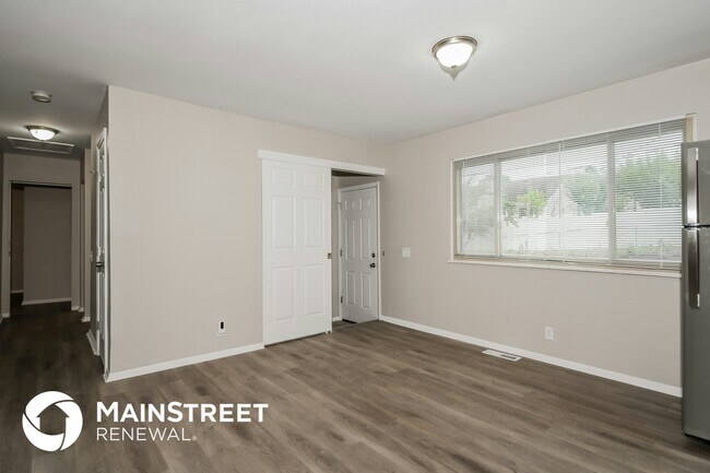 Building Photo - 1820 Yaqui Dr