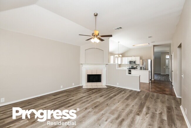 Foto del edificio - 8515 Auburn Dr
