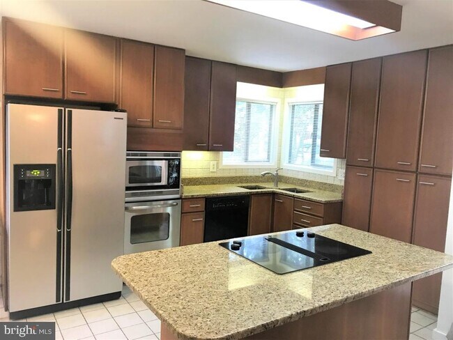 Foto del edificio - 7220 Vistas Ln