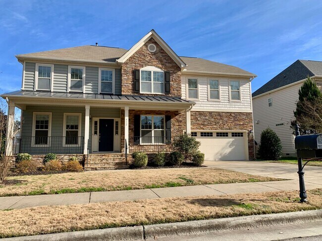 Foto del edificio - Spacious 5 Bedroom | 4 Bath Cary Home, Law...