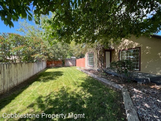 Foto del edificio - 3 br, 1.5 bath House - 4022 N Christine St