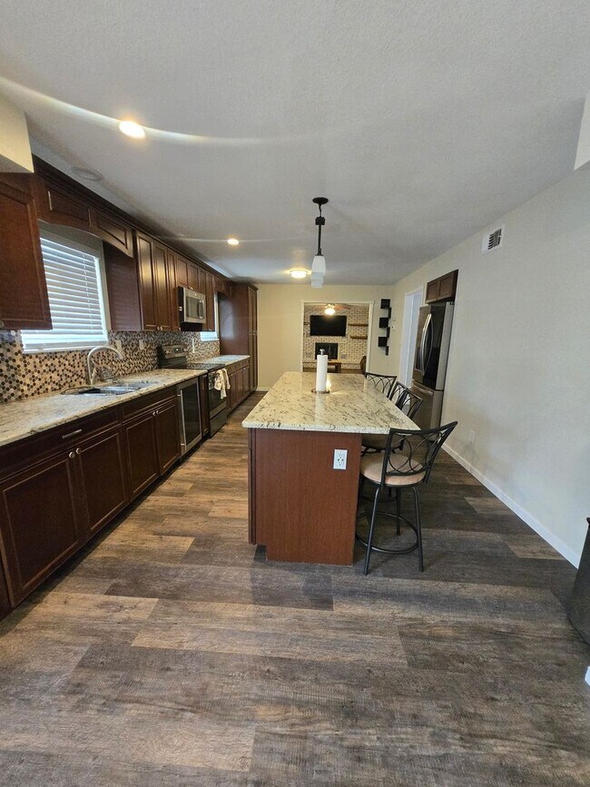 Building Photo - 5 La Paloma Pl