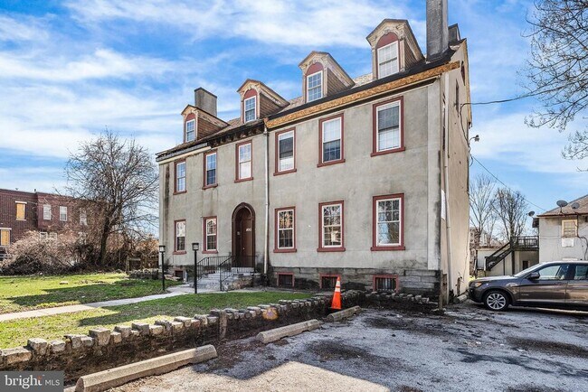 Foto del edificio - 4908 Germantown Ave