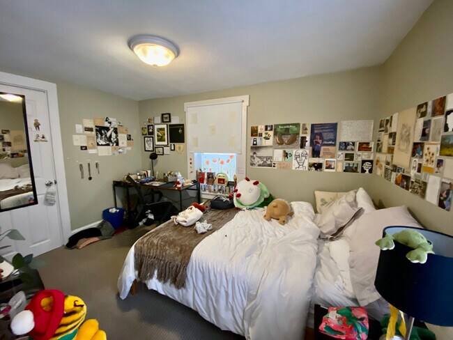 Foto del edificio - 12 Shepherd Ave