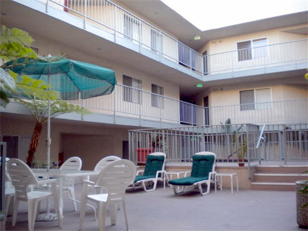 Building Photo - Center View