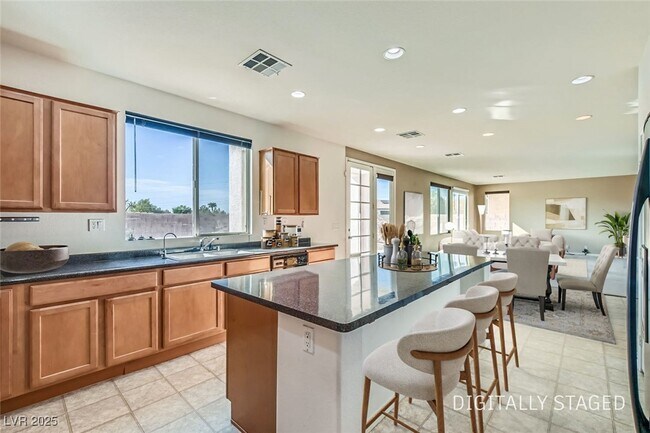 Building Photo - 6464 N Gentle Falls Ln