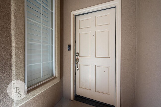 Building Photo - North Fresno Villa San Marcos Apt, 2BR/2BA, Gated Community - Water/Garbage/Sewer included!
