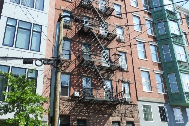 Primary Photo - 322 1st St