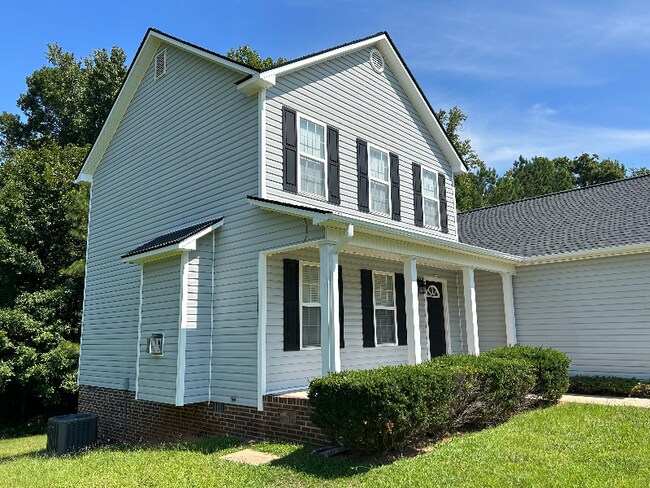 Foto del edificio - 240 Loxley Ln