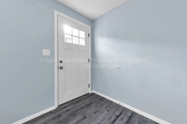 Foto del edificio - 880 N Meadows Ct