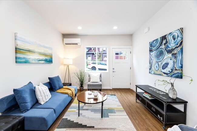 Foto del edificio - Madrona Townhouse