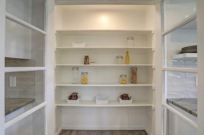 Building Photo - 4418 Charleston St