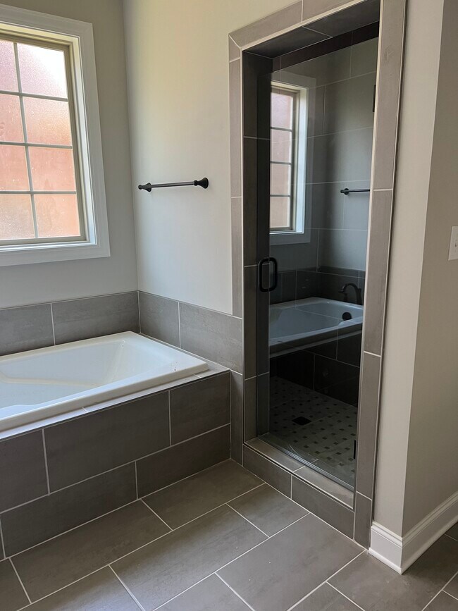 Building Photo - 1574 Tsuga Dr